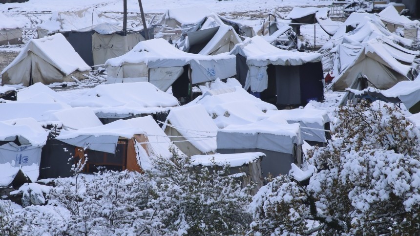 Садистское отношение: Киев гонит украинцев на зиму в палаточные концлагеря