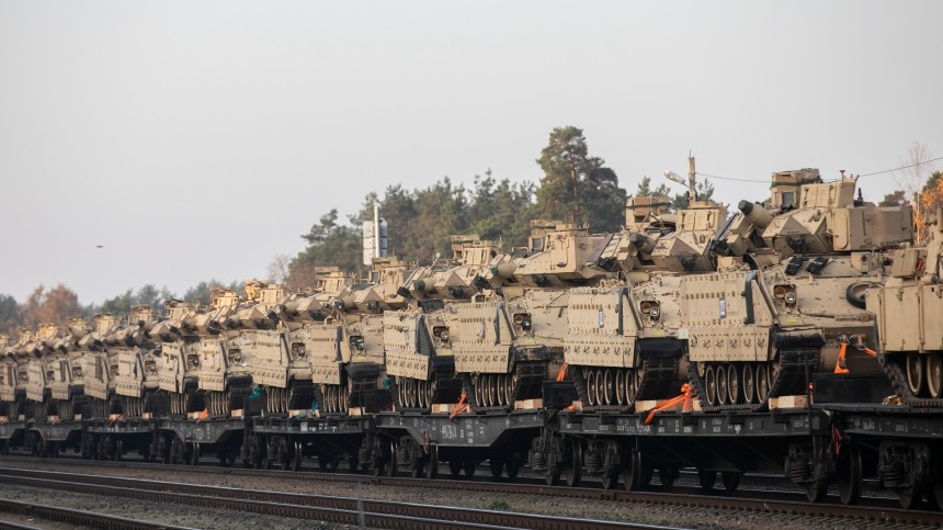Поезд с военной техникой НАТО сошел с рельсов в Греции