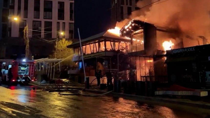 Во Владивостоке сгорел один из лучших российских ресторанов