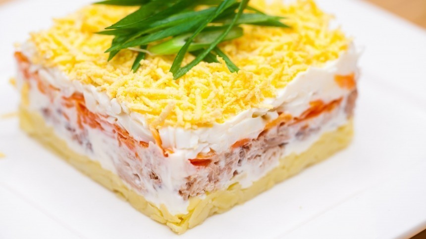 «Мимоза» и «Хризантема»: новый взгляд на новогодний салат — пошаговый рецепт