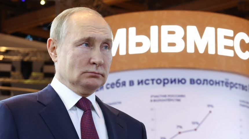 Рабочий визит Путина в Тулу: осмотр бронемашины и важное совещание