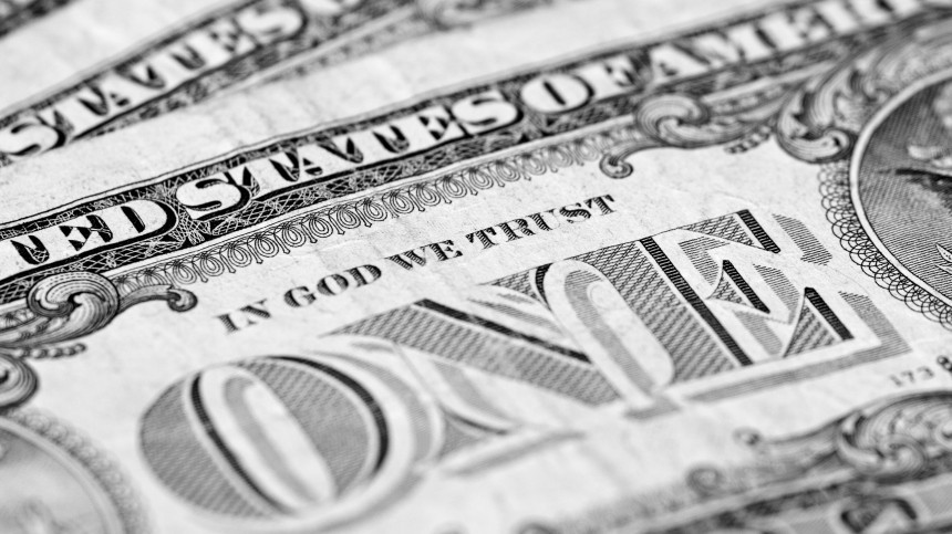 В США зафиксировали ослабление доллара из-за антироссийских санкций