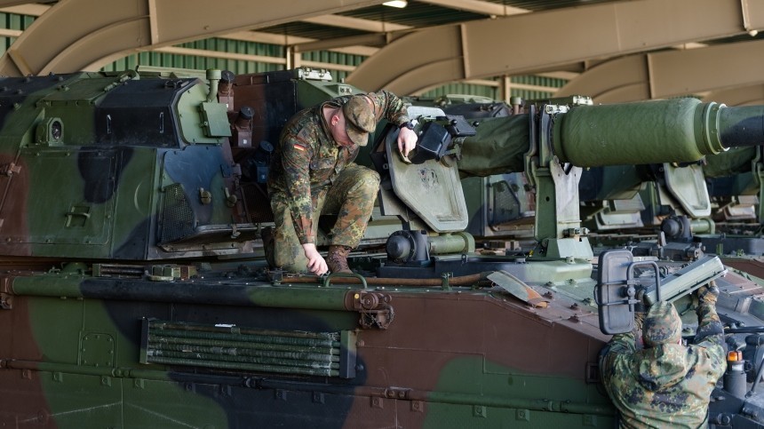 Присланный Австралией Bushmaster для ВСУ застрял в грязи видео
