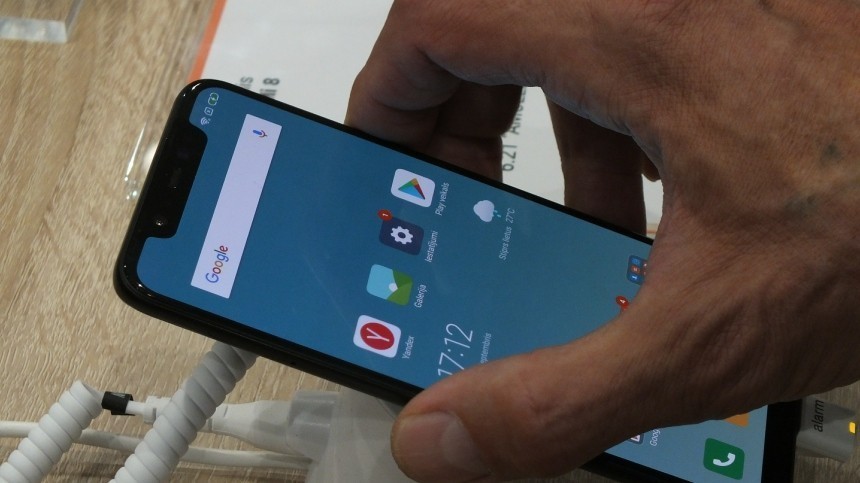 В России впервые за семь лет продажи смартфонов снизились на 20%