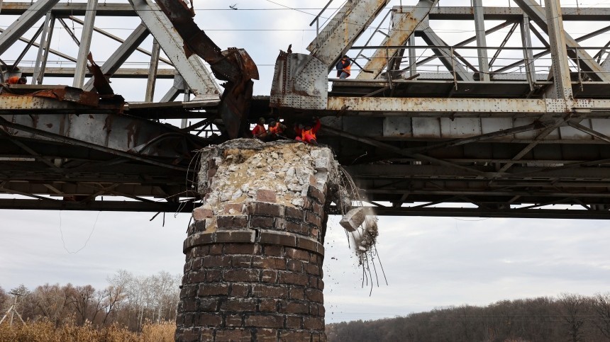 На Украине сообщили о повреждении более 700 объектов критической инфраструктуры