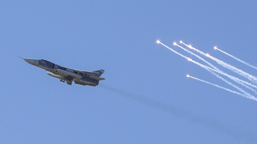 Истребители РФ уничтожили два украинских самолета и два вертолета в небе над ДНР