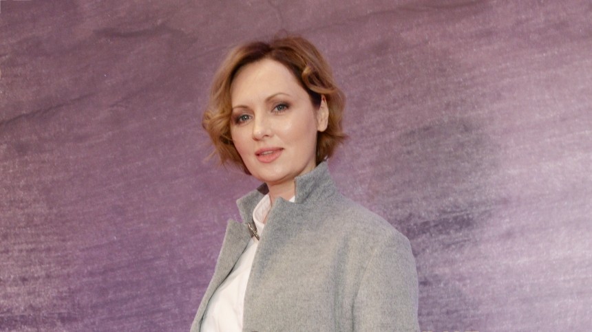 50-летняя актриса Елена Ксенофонтова вышла замуж в третий раз