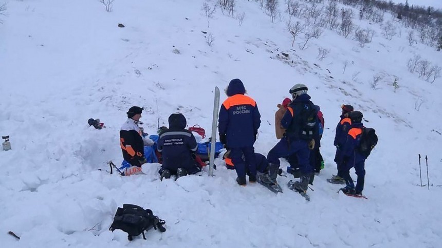 Ребенок впал в кому после схода лавины на руднике в Кузбассе