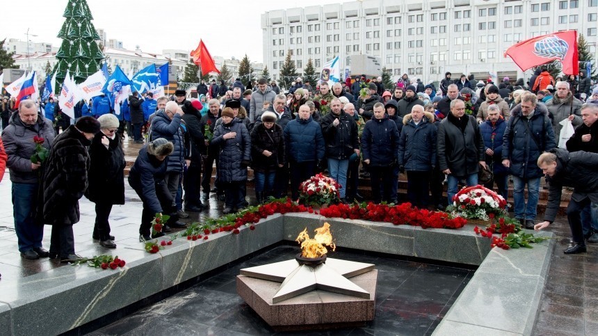 В Самаре прошел митинг в память о погибших в Макеевке военнослужащих РФ
