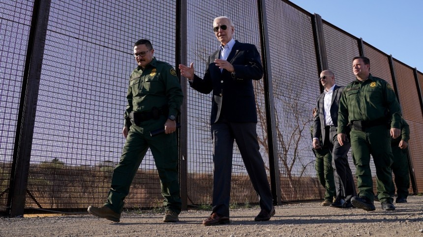 Джо Байден не заметил проблему мигрантов на границе с Мексикой