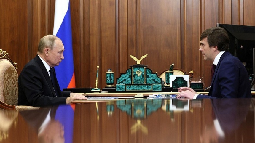 Путин и Кравцов обсудили строительство школ и поддержку новых территорий