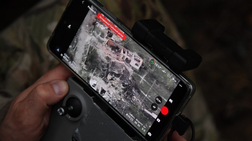 Нестандартный подход: военные РФ засекают артиллерию ВСУ с помощью смартфонов
