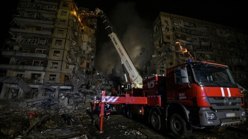 В офисе Зеленского назвали взрыв дома в Днепре следствием работы ПВО Украины