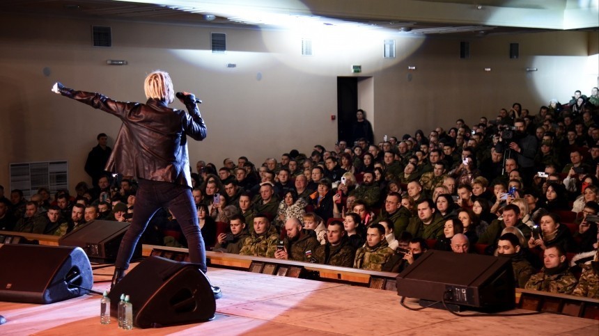 Здесь я дома: SHAMAN дал благотворительный концерт в Луганске и Мариуполе