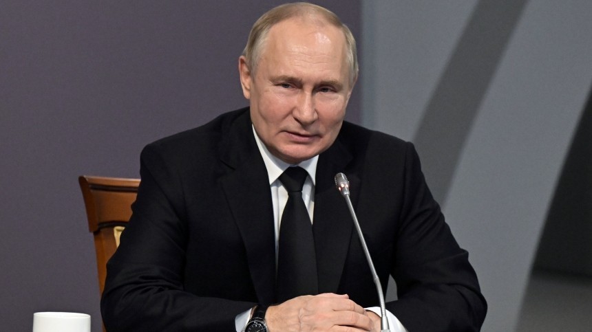 Практический смысл: Путин напомнил о важности исторической памяти