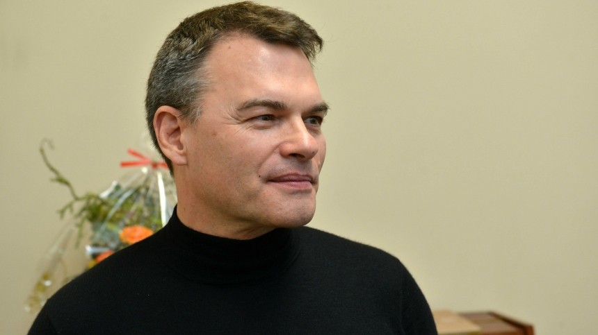 Евгений Дятлов ушел из семьи к молодой помощнице