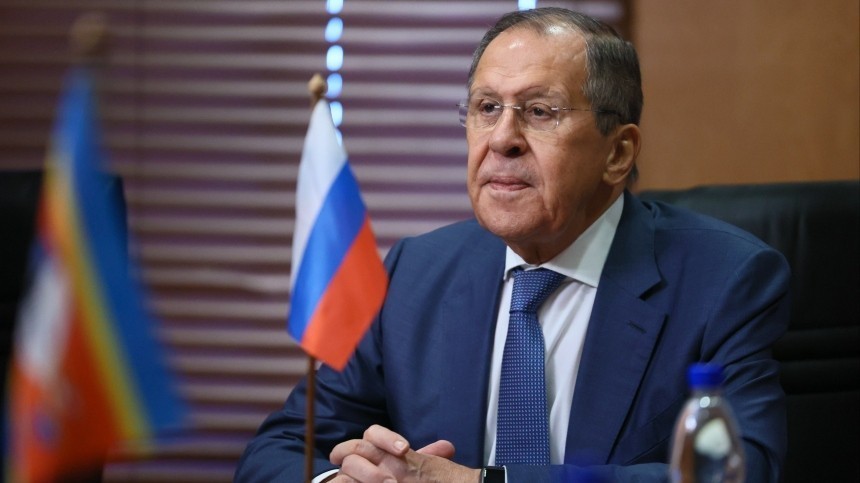 В Эритрее Сергей Лавров возложил цветы к памятнику Пушкину