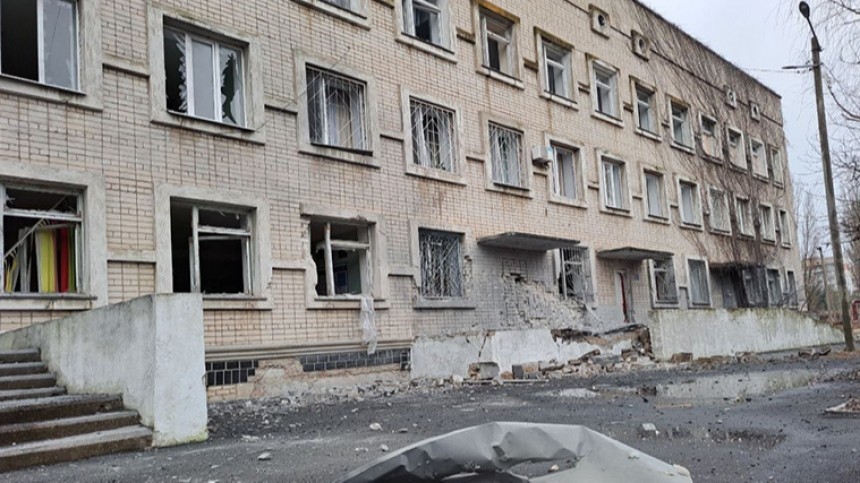 В Новой Каховке ВСУ обстреляли корпус детской больницы