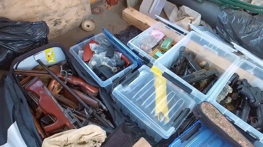 ФСБ за два месяца выявила 93 подпольных оружейника по всей России