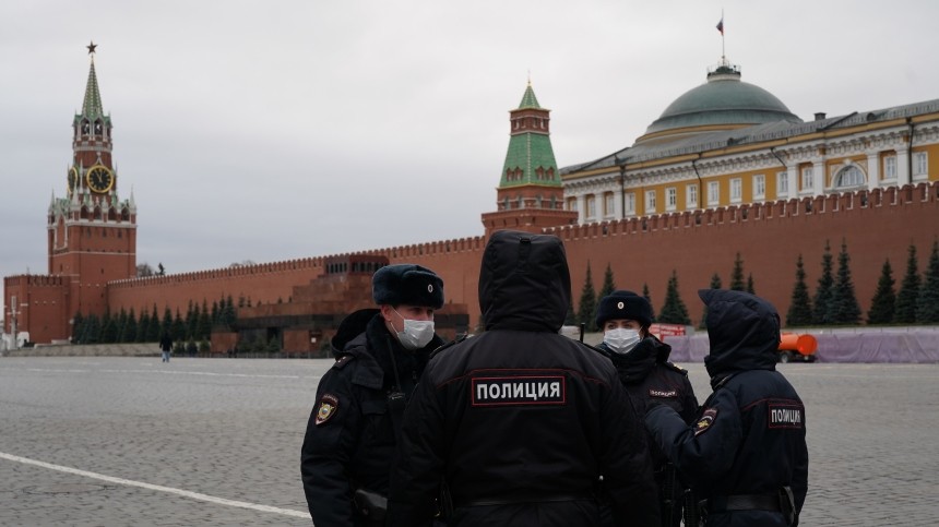 Гражданку США задержали на Красной площади с теленком