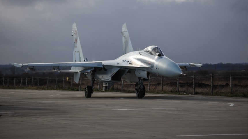 Наш превосходит!: российские летчики сравнили истребители Су-27 и F-16
