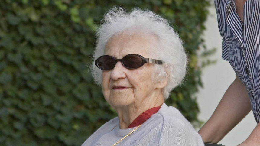 Невролог назвала способы предотвращения деменции в старости