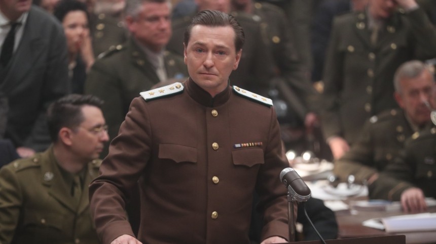 В кинотеатрах России начался предпремьерный показ драмы «Нюрнберг»