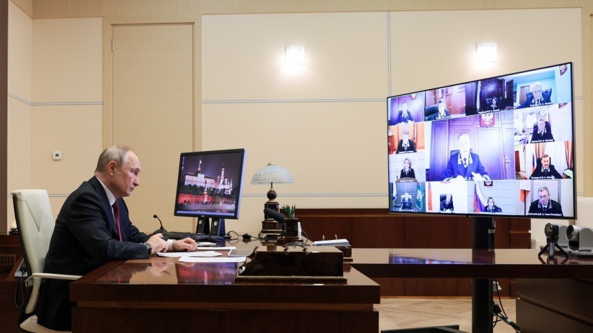 По справедливости: Путин принял участие в ежегодном совещании судей