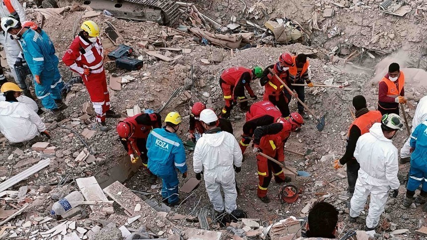 Число жертв землетрясения в Турции увеличилось