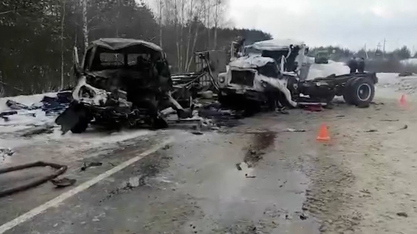Водитель грузовика погиб после лобового ДТП под Нижним Новгородом