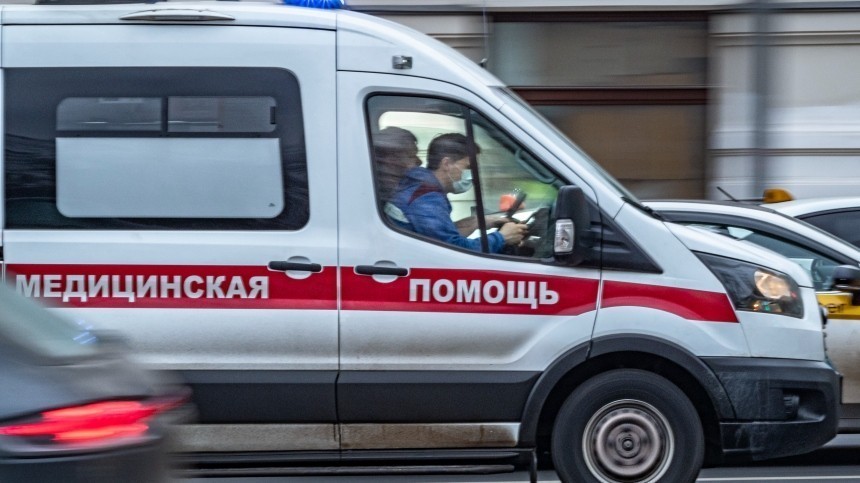 В Троицке девушка пострадала от взрыва подарочной коробки в руках