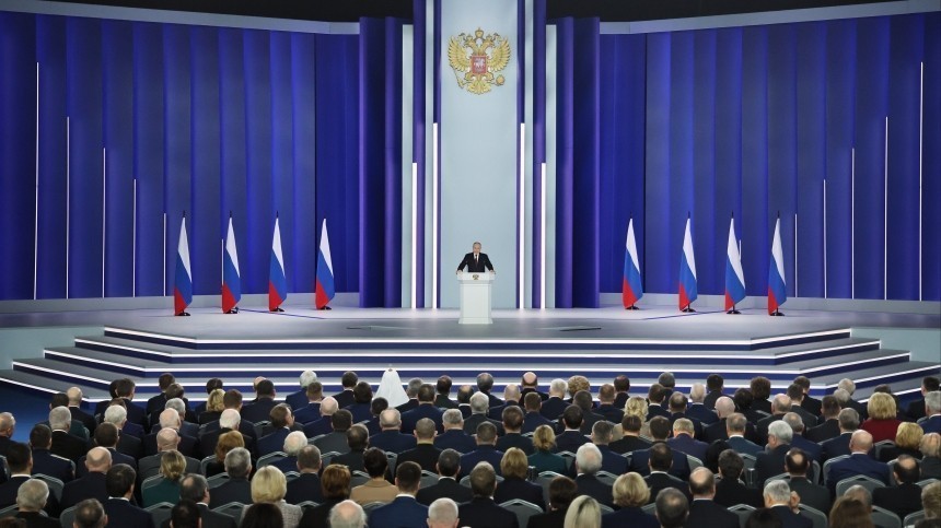 Путин: Запад играл краплеными картами и им теперь не отмыться от позора