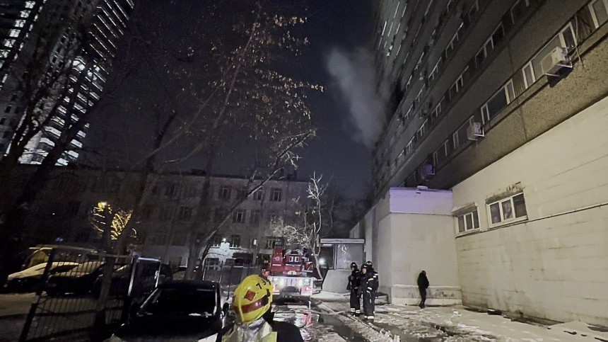 Число погибших при пожаре в отеле МКМ в Москве увеличилось до семи человек