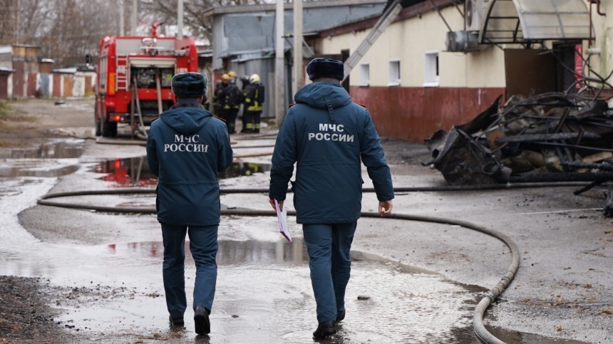 Сотрудники МЧС получили ранения при обстреле ВСУ Петровского района Донецка