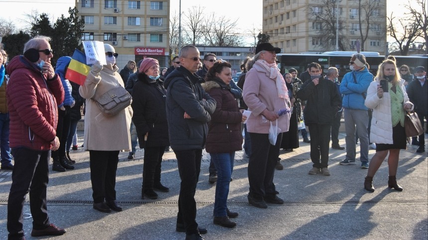 Масштабные антиправительственные митинги захлестнули Молдавию