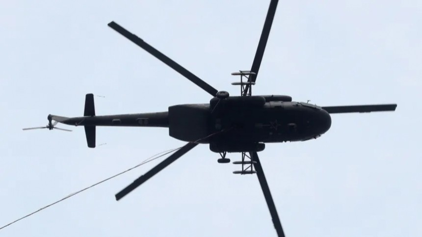 Вертолет совершил жесткую посадку в Мурманской области