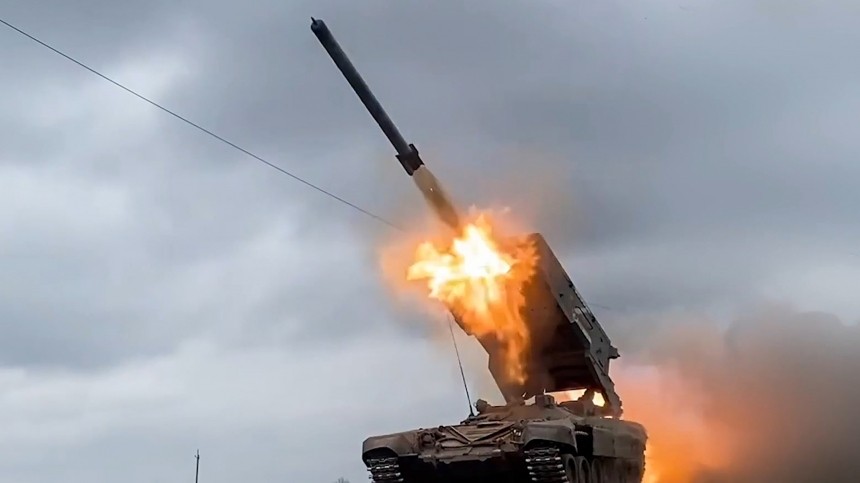 Как система Солнцепек и танк Т-90М уничтожают ВСУ в районе Кременной