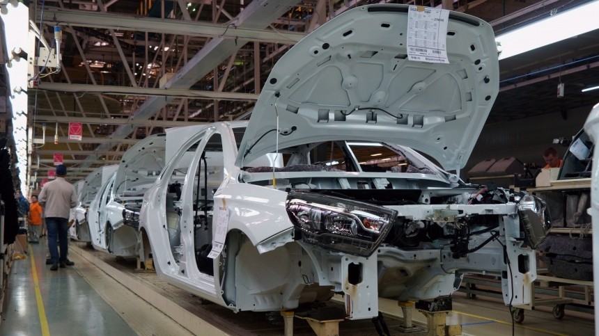 АвтоВАЗ возобновил производство Lada Vesta NG на заводе в Тольятти