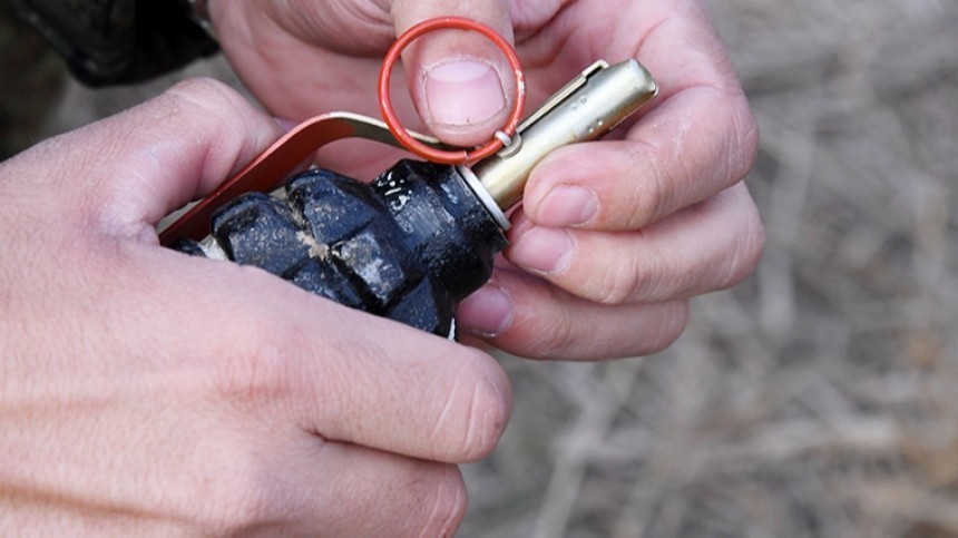 Мужчину с муляжом гранаты задержали в Домодедово, он угрожал взорвать военкомат