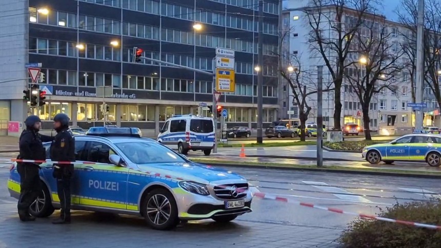 В аптеке немецкого города Карлсруэ неизвестные захватили заложников