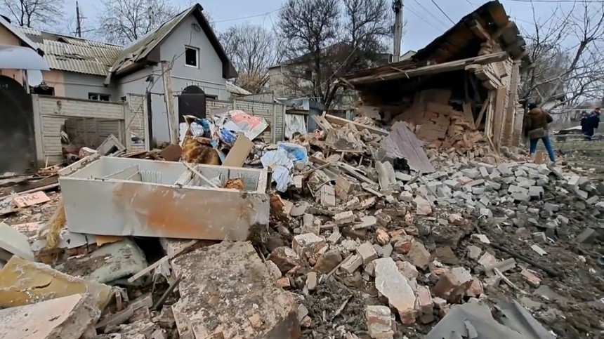 Жители Донецка сообщают о серии взрывов в центре города