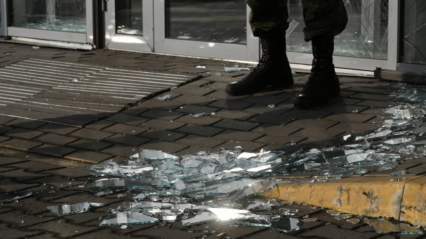 Детоубийцы: три человека погибли, 16 ранены из-за обстрела украинцами Перевальска