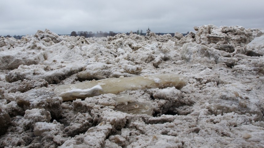 Большая вода: в российских регионах начался весенний паводок