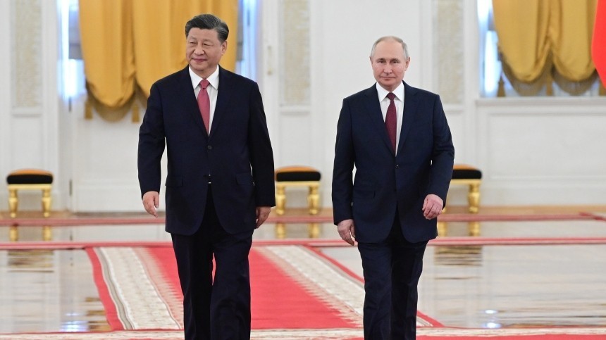 Путин рассказал, что пригласил главу КНР Си Цзиньпина в свою квартиру