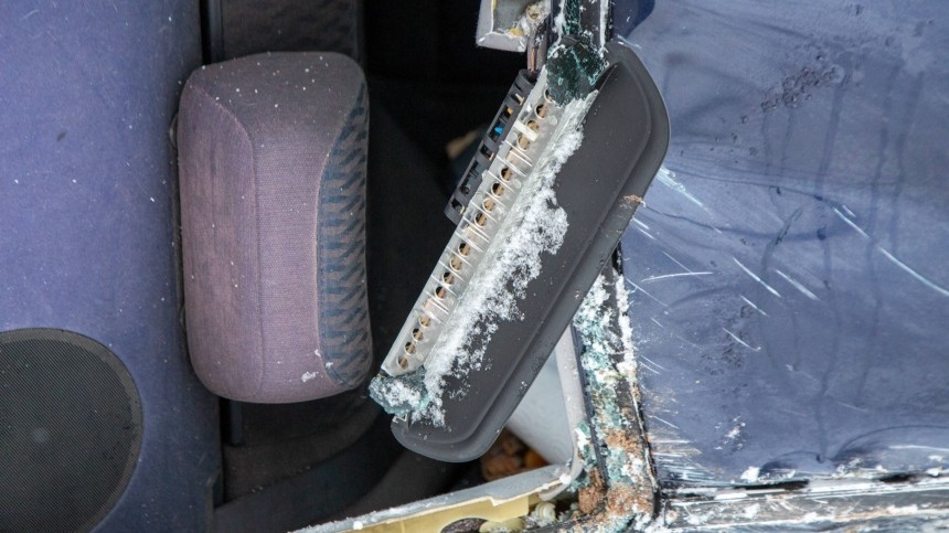 Поезд снес автомобиль на севере Крыма, погибли четыре человека