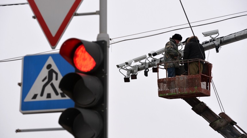 Обнародованы кадры жесткого ДТП с участием женщины в центре Петербурга (18)