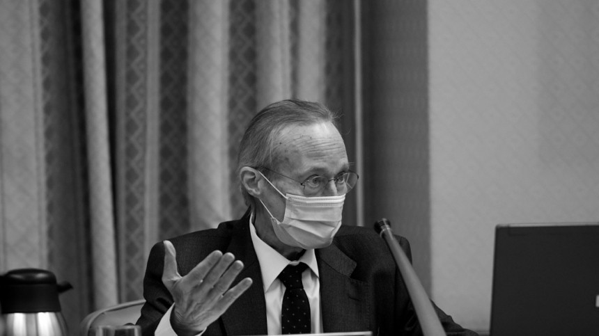 Бывший глава МИД Испании Жозеп Пике скончался на 69-м году жизни