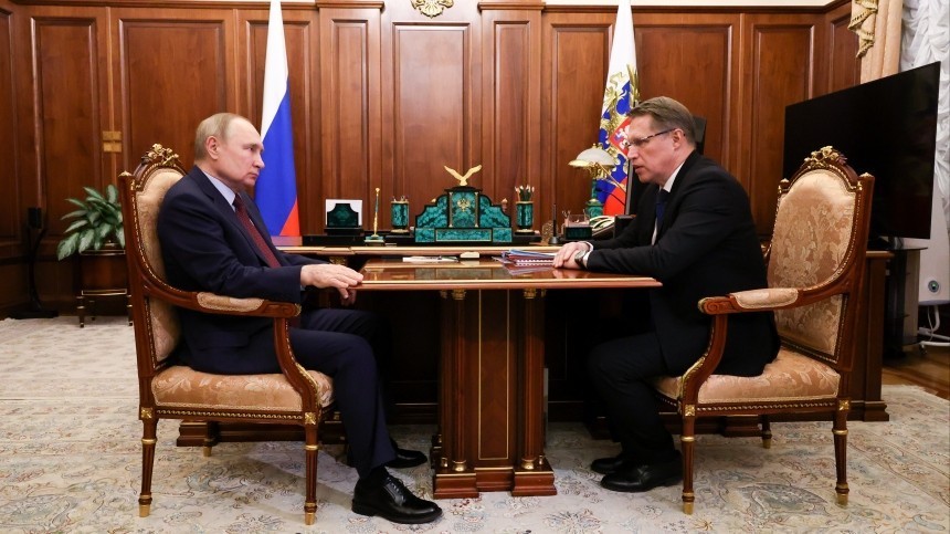 Путин обсудил с Мурашко развитие здравоохранения в новых регионах страны