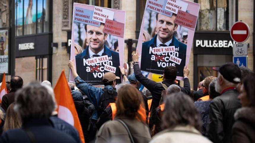 Конституционный совет признал законной пенсионную реформу во Франции