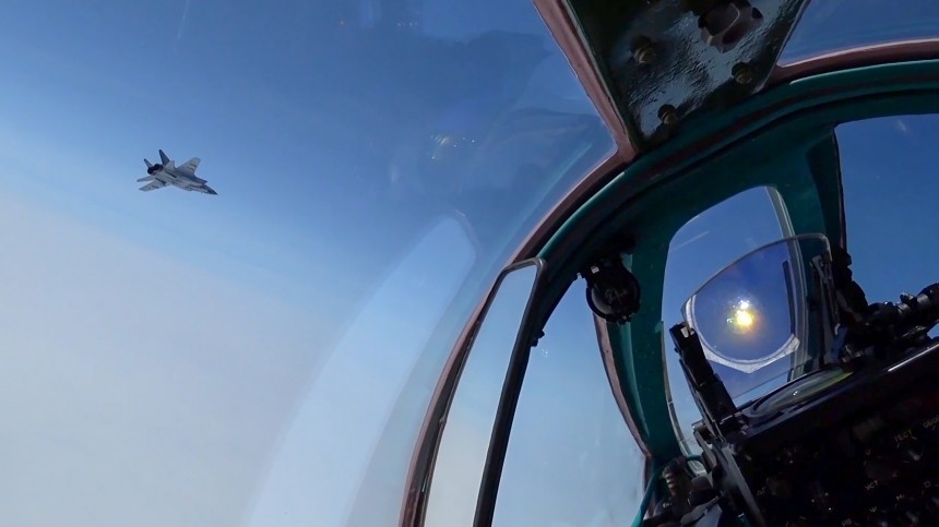 Поиск подлодок и воздушный бой: Минобороны показало видео с учений авиации ТОФ